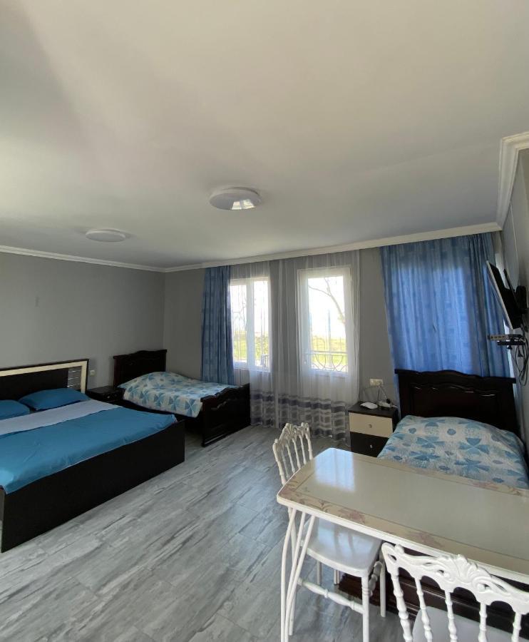 House On Moryakov 55 Aparthotel Chakvi Rum bild