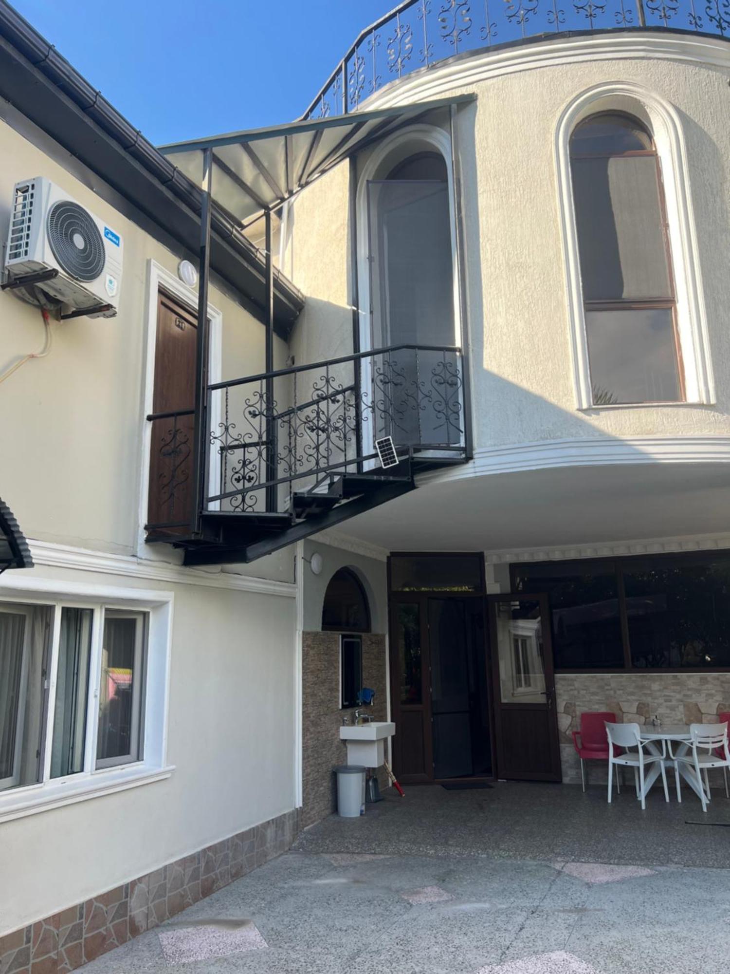 House On Moryakov 55 Aparthotel Chakvi Rum bild